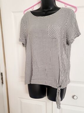 LC Lauren Conrad Black & White Checked Tie-Side Pocket Blouse